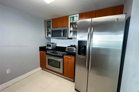 1800 N Bayshore Dr # 3510, Miami FL 33132