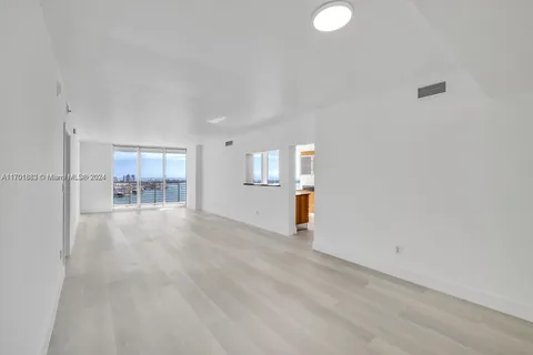 335 S Biscayne Blvd # 4109, Miami FL 33131