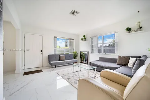 421 W Pembroke Rd # 0, Hallandale Beach FL 33009