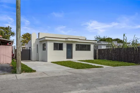 2331 NW 31st St, Miami FL 33142