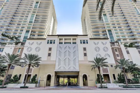 330 Sunny Isles Blvd # 907, Sunny Isles Beach FL 33160