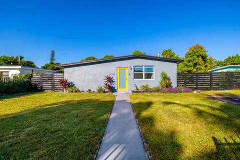 19350 NE 2nd Ave, Miami FL 33179