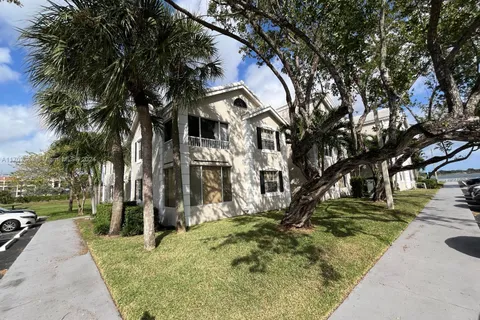 2841 N Oakland Forest Dr # 102, Oakland Park FL 33309