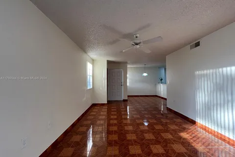 2841 N Oakland Forest Dr # 102, Oakland Park FL 33309