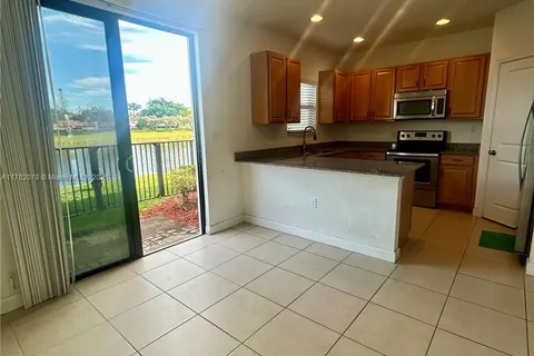 473 NE 194th Ter, Miami FL 33179