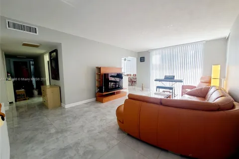 16565 NE 26th Ave # 2B, North Miami Beach FL 33160