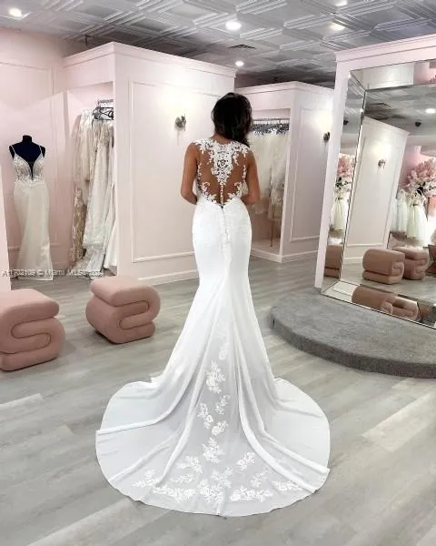 Clothing Bridal Shop, Miami FL 33134