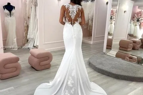 Clothing Bridal Shop, Miami FL 33134