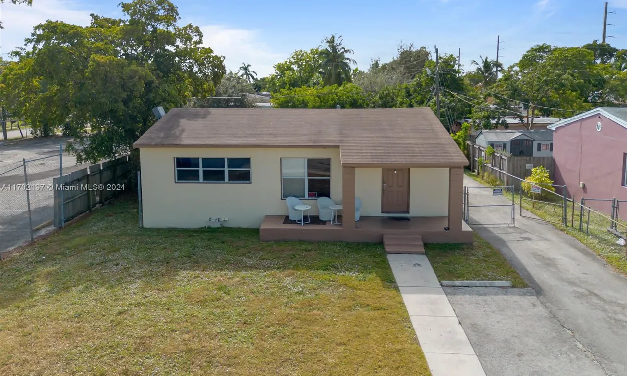 806 NW 18th St, Fort Lauderdale FL 33311