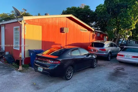 1263 SW 130 Ave, Miami FL 33184