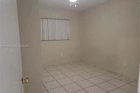 1478 NW 1st St # 302, Miami FL 33125