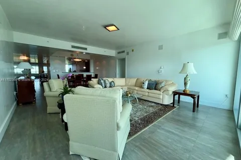 2627 S Bayshore Dr # 804, Miami FL 33133