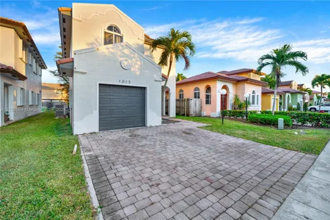 1017 NE 41st Ter, Homestead FL 33033