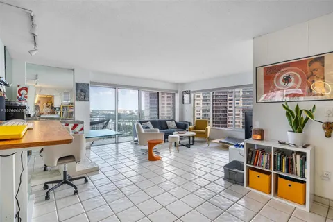 11111 Biscayne Blvd # 15H, Miami FL 33181