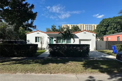 40 NW 40th Ave, Miami FL 33126