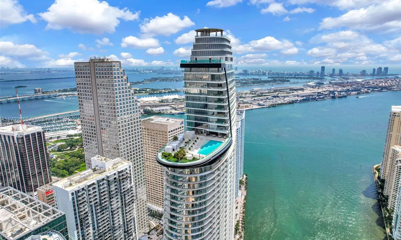 300 Biscayne Blvd Way # 4909, Miami FL 33131