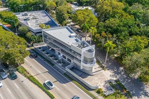 2424 S Dixie Hwy, Miami FL 33133