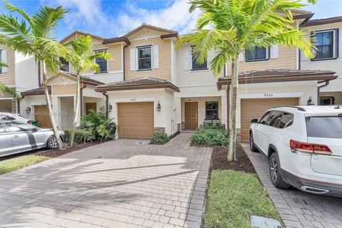 4664 Banker Ter # 4664, Davie FL 33314