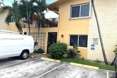 1733 Mayo St # 2, Hollywood FL 33020