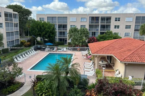 1541 S Ocean Blvd # 212, Lauderdale By The Sea FL 33062