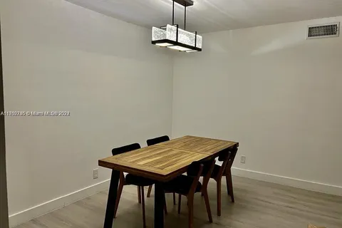 541 Blue Heron Dr # 110, Hallandale Beach FL 33009