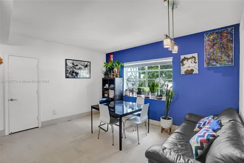 1300 Pennsylvania Ave # 305, Miami Beach FL 33139