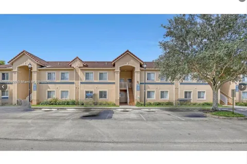 1091 Golden Lakes Blvd # 414, West Palm Beach FL 33411