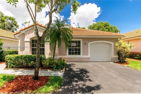 955 Azure Lane, Weston FL 33326