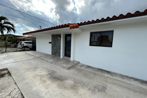 142 NW 21st Ave # 1, Miami FL 33125