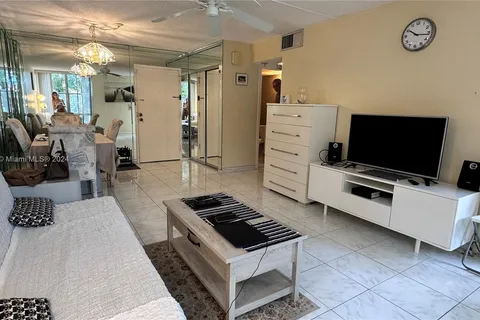 210 172nd St # 329, Sunny Isles Beach FL 33160