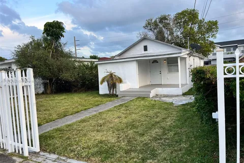 1220 NW 68th St, Miami FL 33147