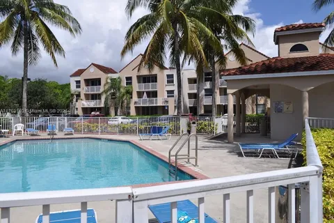 2731 Ocean Club Blvd # 302, Hollywood FL 33019