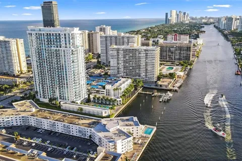 1913 S OCEAN DR # 129, Hallandale Beach FL 33009