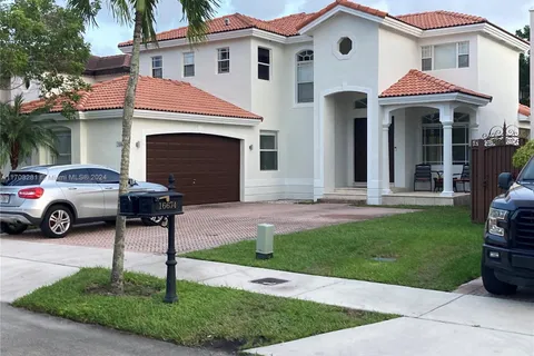 16650 SW 61st Ln, Miami FL 33193