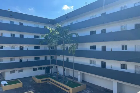 11000 SW 200th St # 213, Cutler Bay FL 33157