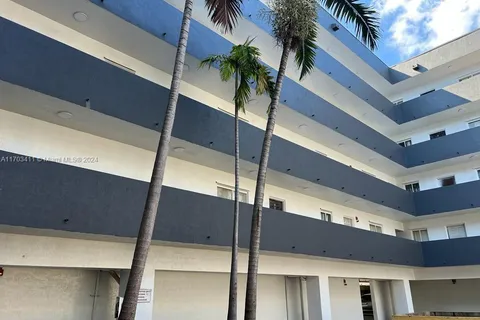 11000 SW 200th St # 213, Cutler Bay FL 33157