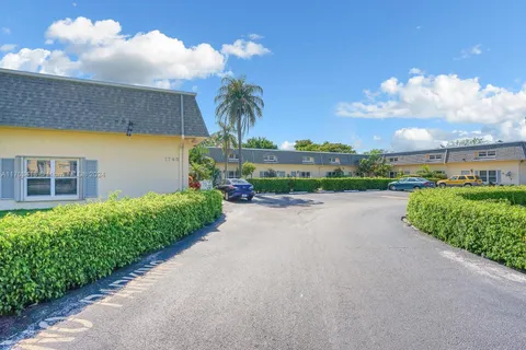 1745 NW 4th Ave # 1, Boca Raton FL 33432