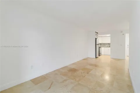 1650 NE 115th St # 407, Miami FL 33181