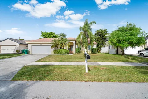 19950 Cutler Ct, Cutler Bay FL 33189