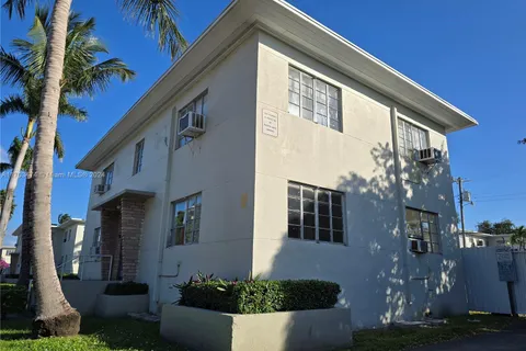 660 84th St # 39, Miami Beach FL 33141