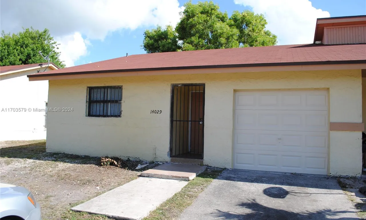 14029 SW 282nd St, Homestead FL 33033