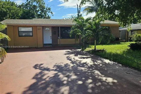 2631 Gulfstream Dr, Miramar FL 33023