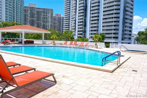 20505 E Country Club Dr # 2039, Aventura FL 33180