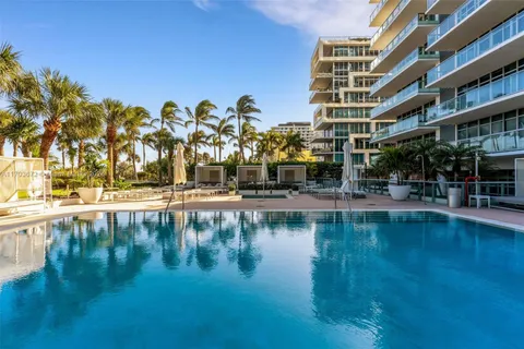 3737 Collins Ave # 403, Miami Beach FL 33140