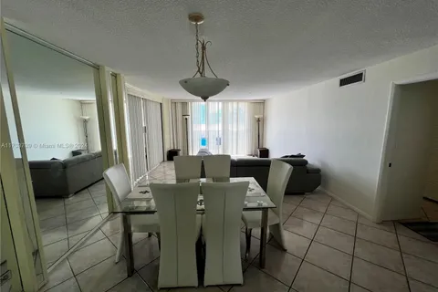 6039 Collins Ave # 1034, Miami Beach FL 33140