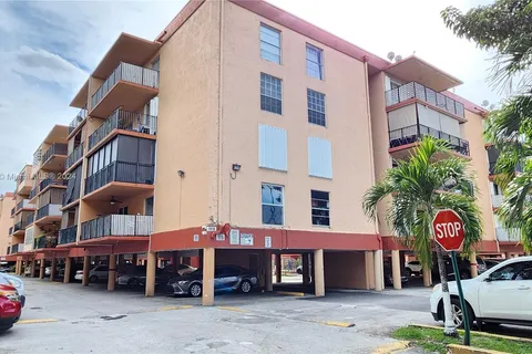 1910 W 56th St # 3225, Hialeah FL 33012