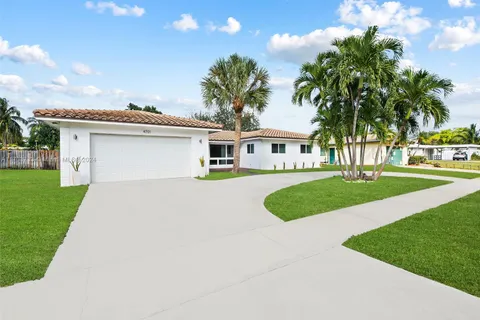 4701 Polk St, Hollywood FL 33021