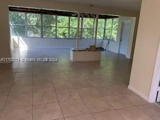 14710 S Spur Dr, Miami FL 33161