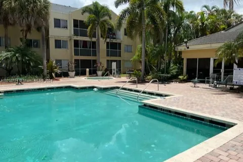 5612 Rock Island Rd # 154, Tamarac FL 33319