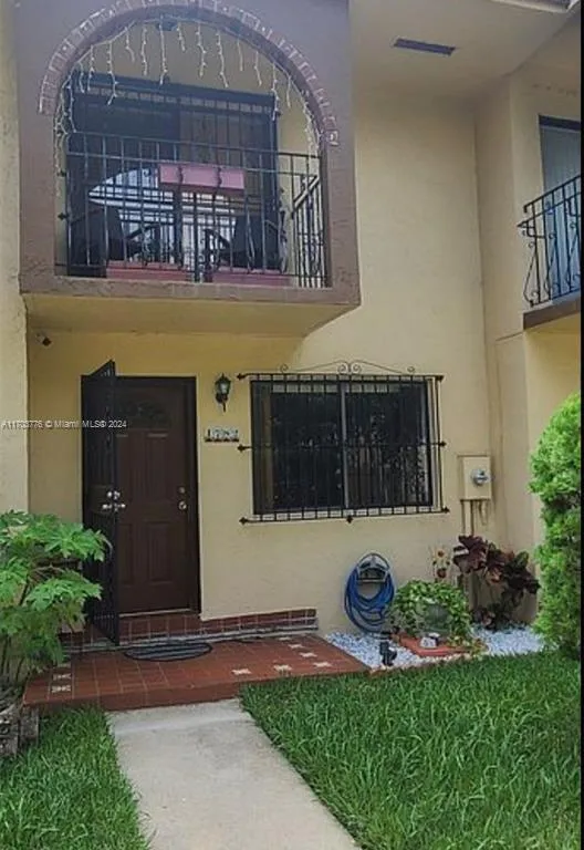 1782 W 42nd St # 1782, Hialeah FL 33012